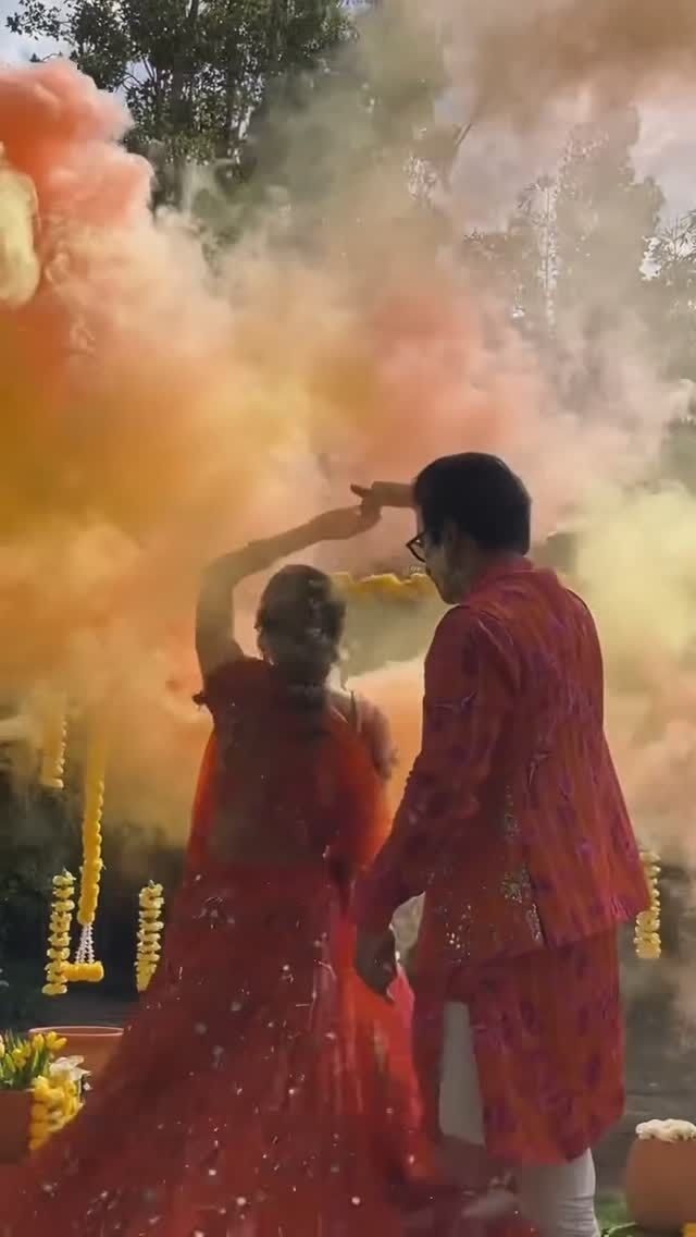 Shivani & Jon 💛@crystaleventsbarcelona @pepevonstrudel @kamalevents @shivi5@mahimamahajanofficial @jm_honeyz @jmronquilloglamteam #haldiceremony #Bcn #Tbt #yellow #DestinationWeeding #haldilook #indianwedding #barcelonawedding #kamalevents